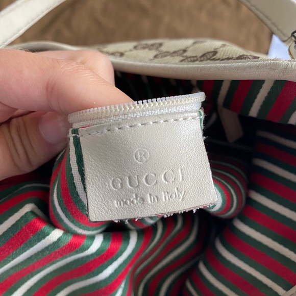 SOLD ๐ Gucci Britt Hobo Medium Bag Cream - Picture 6 of 11